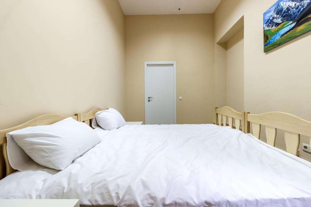Hostel Best Time 利沃夫 外观 照片